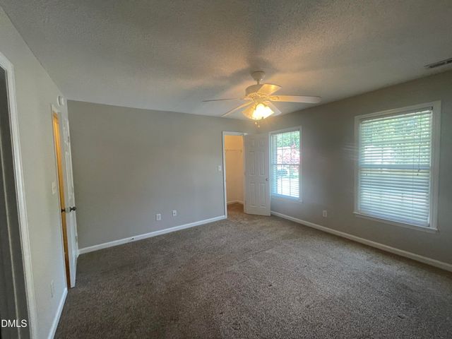 152 Rollingwood Drive, Dunn, NC 28334