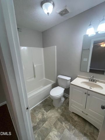 152 Rollingwood Drive, Dunn, NC 28334