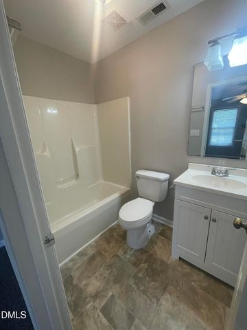 152 Rollingwood Drive, Dunn, NC 28334