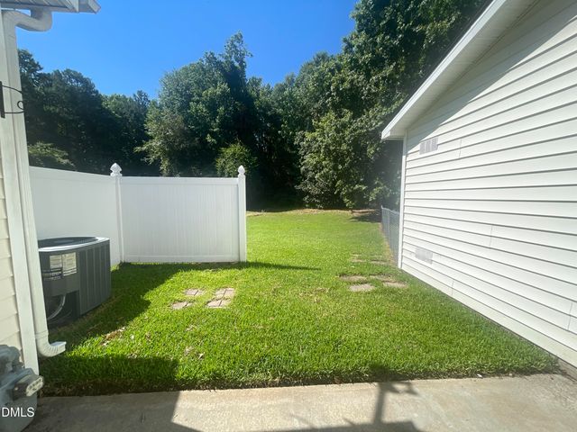 152 Rollingwood Drive, Dunn, NC 28334
