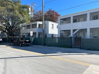 140 NW 13th St 148 1/2, Miami, FL 33136