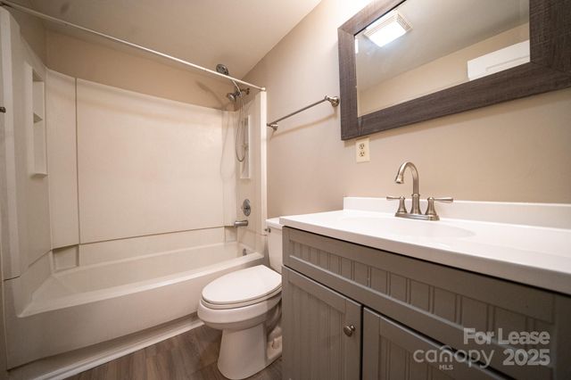 5423 Jaslie Lane, Charlotte, NC 28227