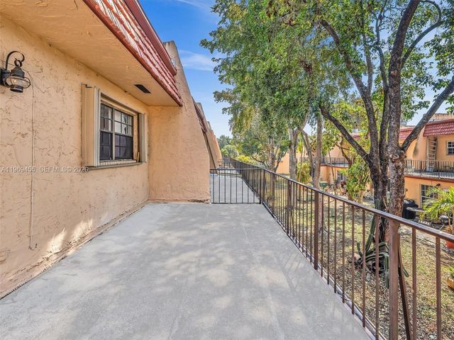 39 Ann Lee Ln 39, Tamarac, FL 33319