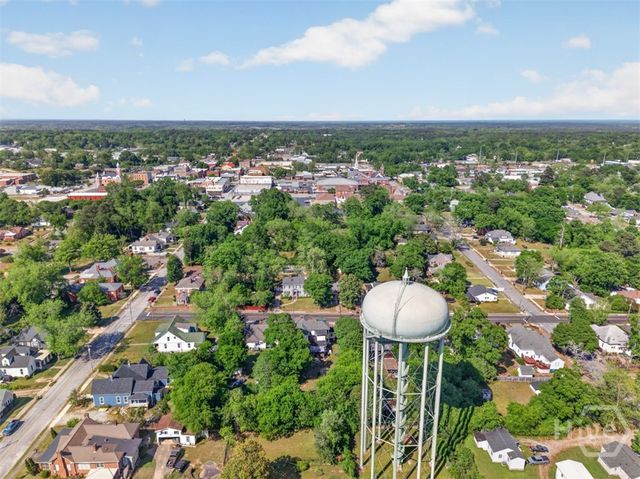 111 Edwards Street, Elberton, GA 30635