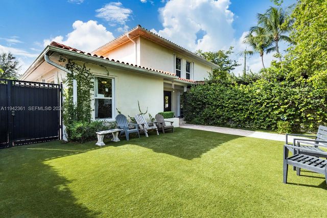 360 SW 28th Rd, Miami, FL 33129