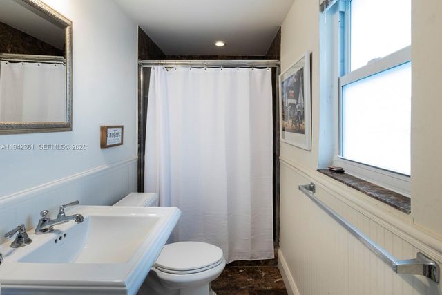 360 SW 28th Rd, Miami, FL 33129