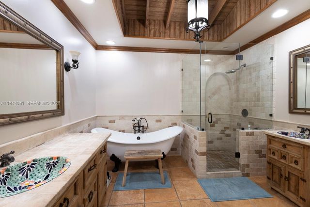 360 SW 28th Rd, Miami, FL 33129