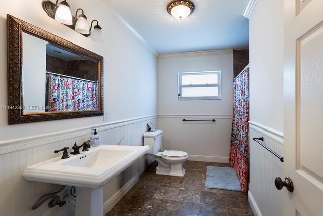 360 SW 28th Rd, Miami, FL 33129