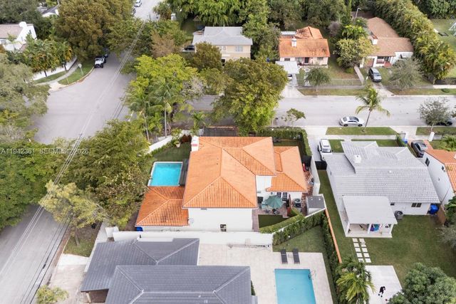 360 SW 28th Rd, Miami, FL 33129