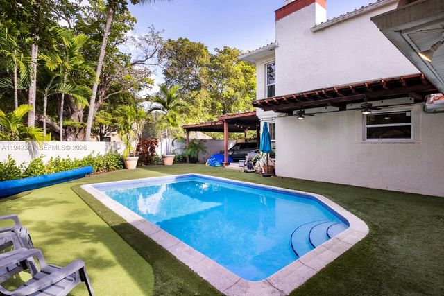 360 SW 28th Rd, Miami, FL 33129