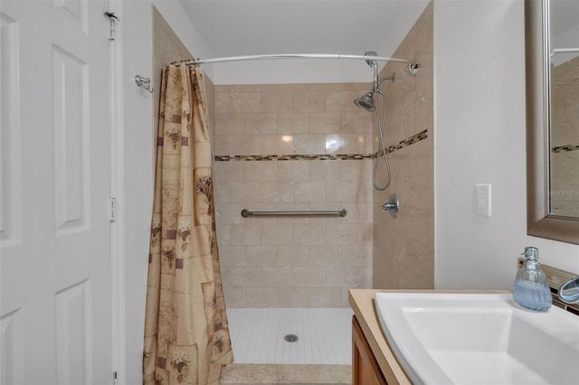 26 WINDROSE DRIVE, Orlando, FL 32824