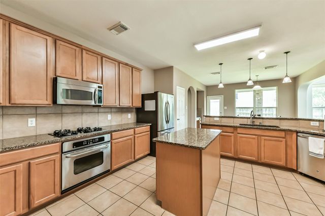 12206 Bell Creek Drive, Pearland, TX 77584