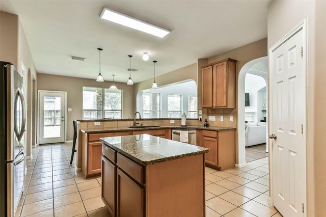 12206 Bell Creek Drive, Pearland, TX 77584