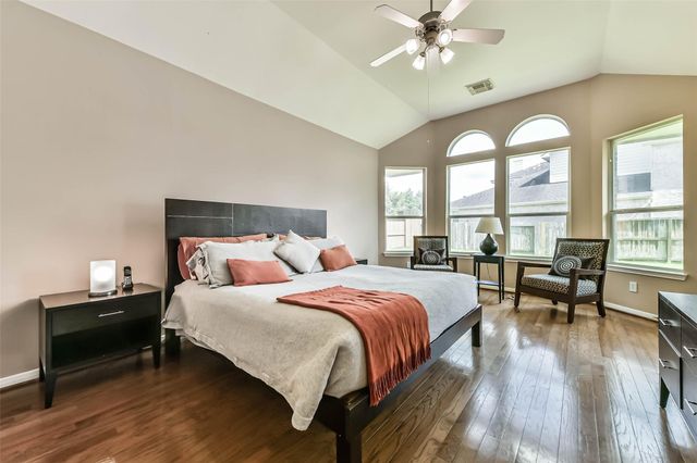 12206 Bell Creek Drive, Pearland, TX 77584