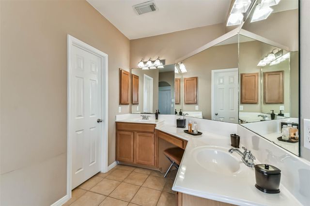 12206 Bell Creek Drive, Pearland, TX 77584
