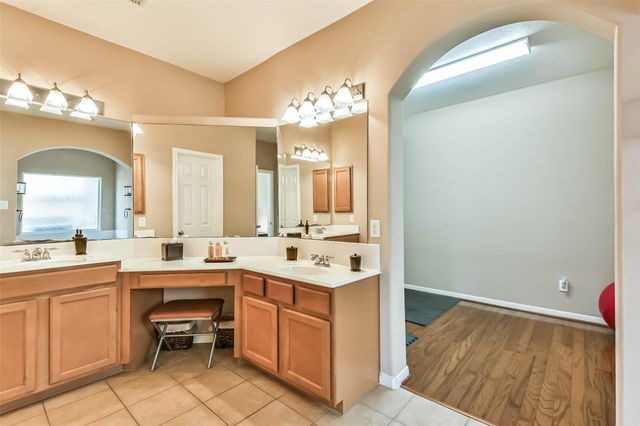 12206 Bell Creek Drive, Pearland, TX 77584