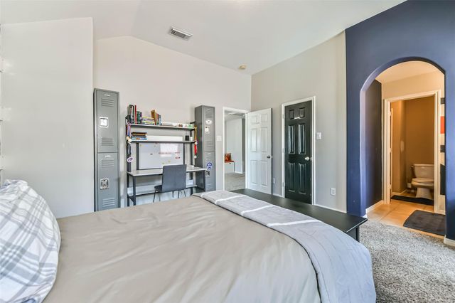 12206 Bell Creek Drive, Pearland, TX 77584