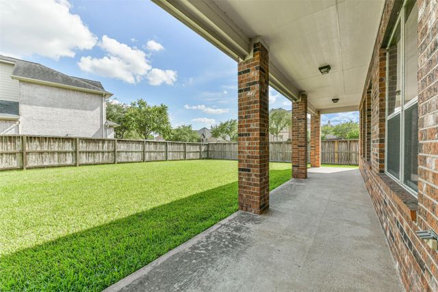 12206 Bell Creek Drive, Pearland, TX 77584