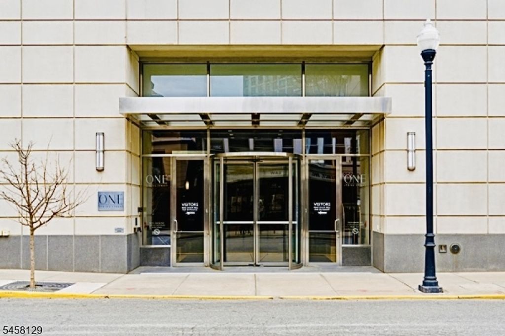 1 Spring St 2204, New Brunswick City, NJ 08901 — photo 2