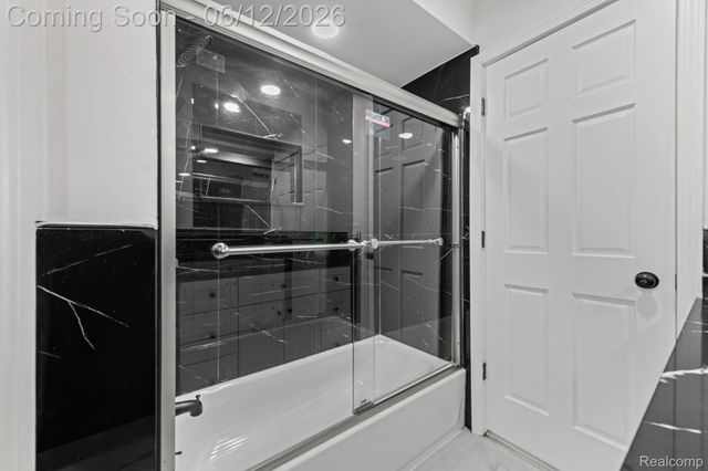 33190 Priehs Court, Sterling Heights, MI 48312