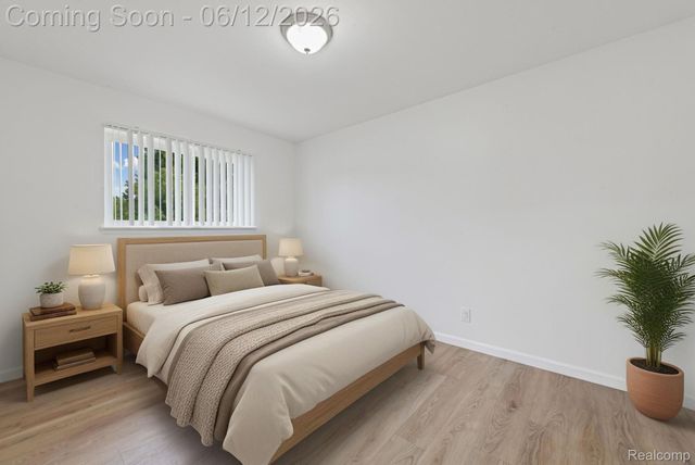33190 Priehs Court, Sterling Heights, MI 48312