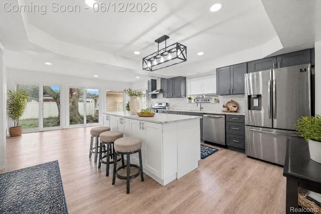 33190 Priehs Court, Sterling Heights, MI 48312