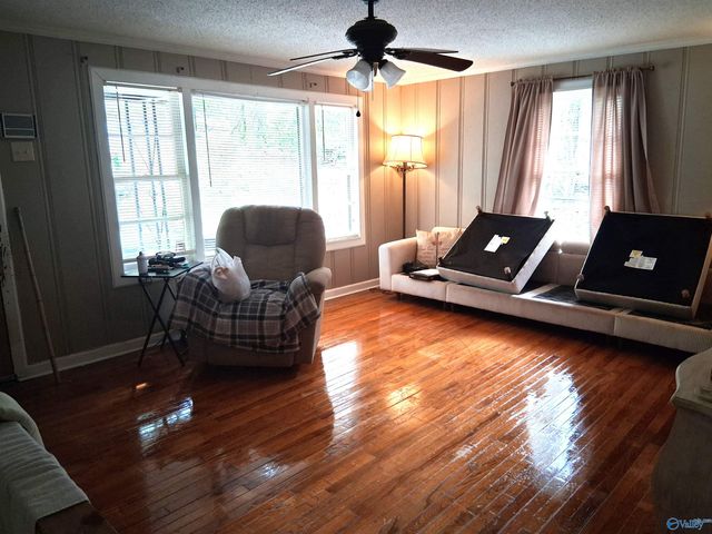 600 Palace Ave, Rainbow City, AL 35906