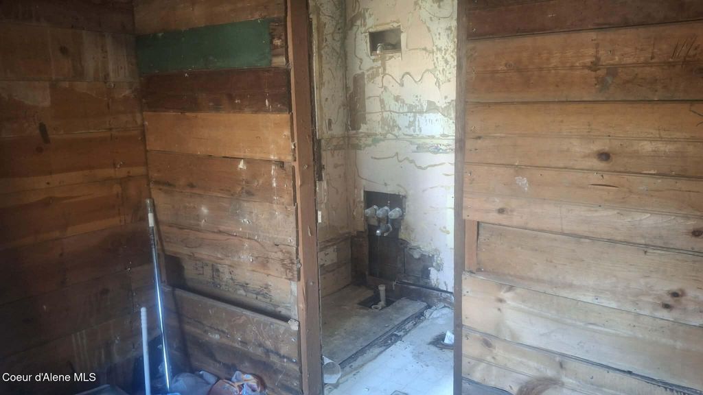 123 2nd ST, Wallace, ID 83873 photo 2