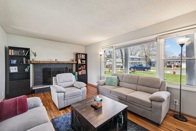 632 109th Lane NE, Blaine, MN 55434