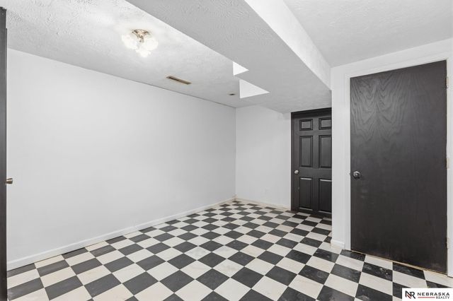 1125 Laport Drive, Papillion, NE 68046