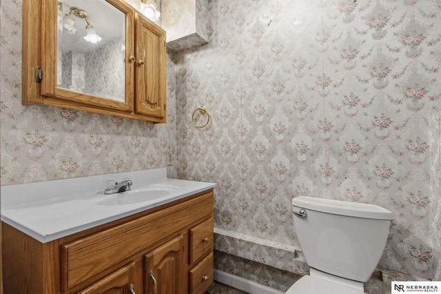 1125 Laport Drive, Papillion, NE 68046