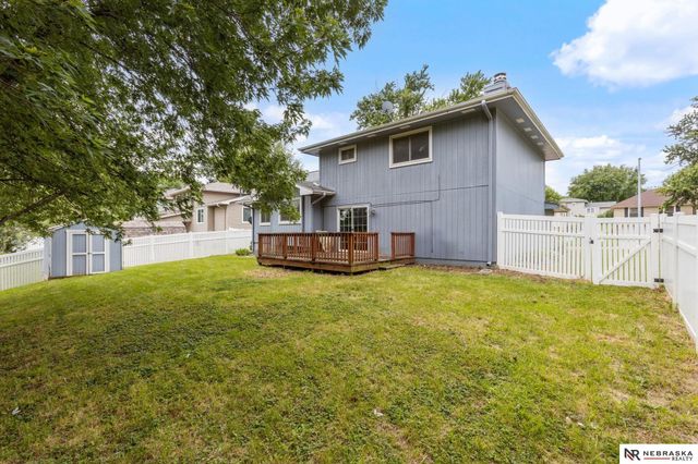 1125 Laport Drive, Papillion, NE 68046