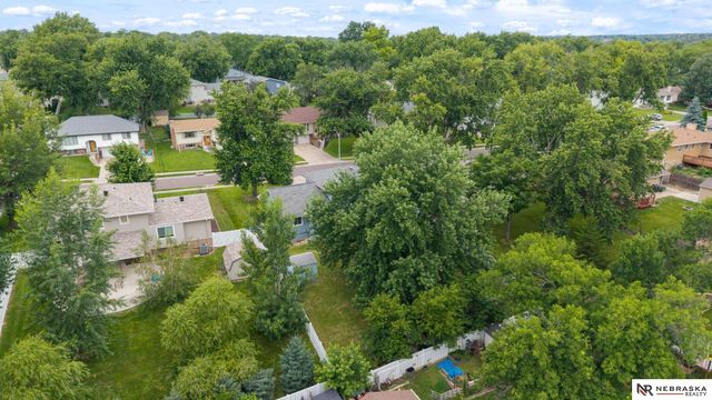 1125 Laport Drive, Papillion, NE 68046