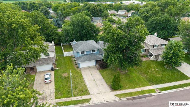1125 Laport Drive, Papillion, NE 68046