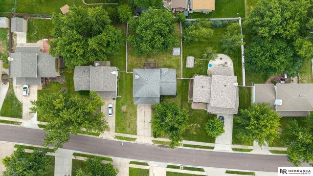 1125 Laport Drive, Papillion, NE 68046