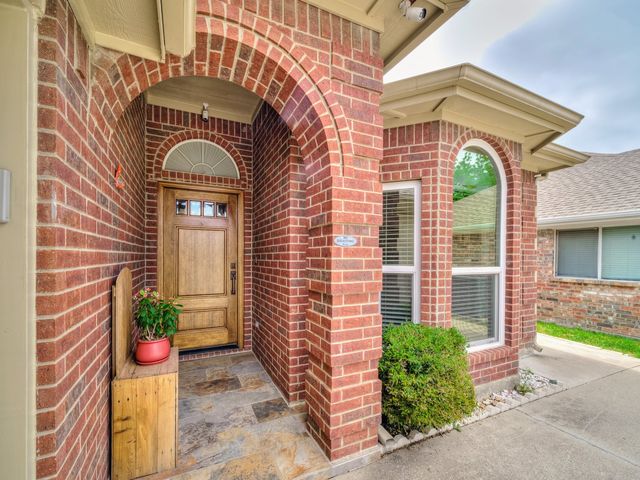 4721 Feldman Drive, Carrollton, TX 75010