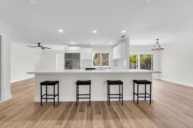 3905 E Woodscape Drive, Miramar, FL 33023