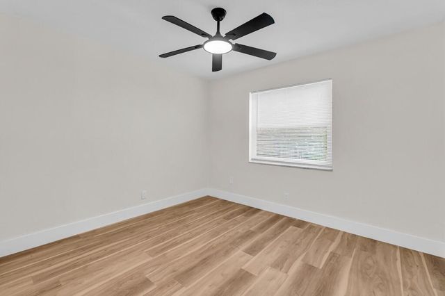 3905 E Woodscape Drive, Miramar, FL 33023