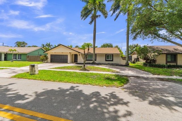3905 E Woodscape Drive, Miramar, FL 33023