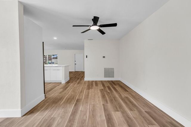 3905 E Woodscape Drive, Miramar, FL 33023