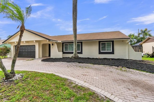 3905 E Woodscape Drive, Miramar, FL 33023