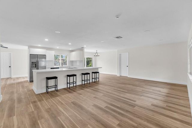 3905 E Woodscape Drive, Miramar, FL 33023