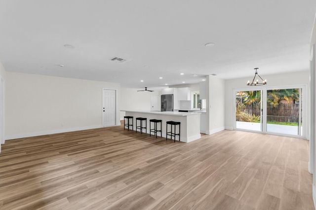 3905 E Woodscape Drive, Miramar, FL 33023