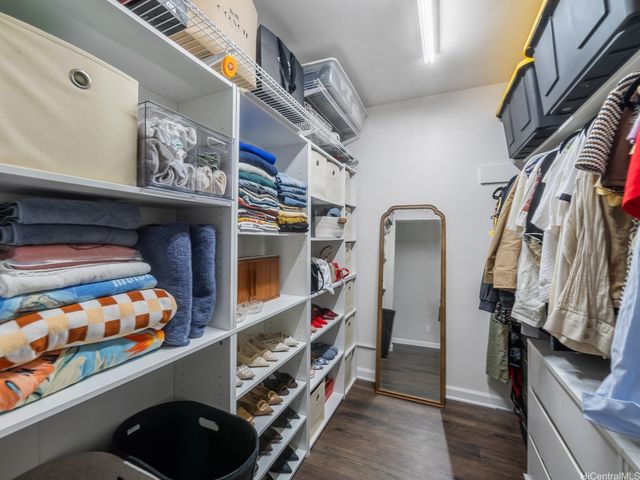 1561 Pensacola Street 1002, Honolulu, HI 96822