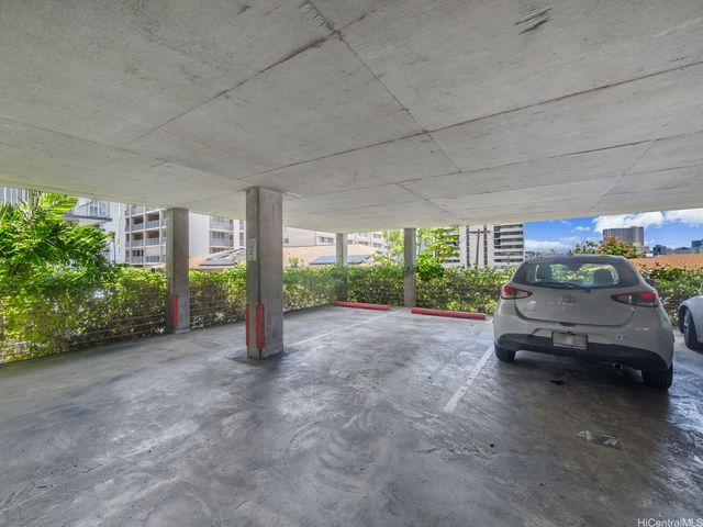 1561 Pensacola Street 1002, Honolulu, HI 96822