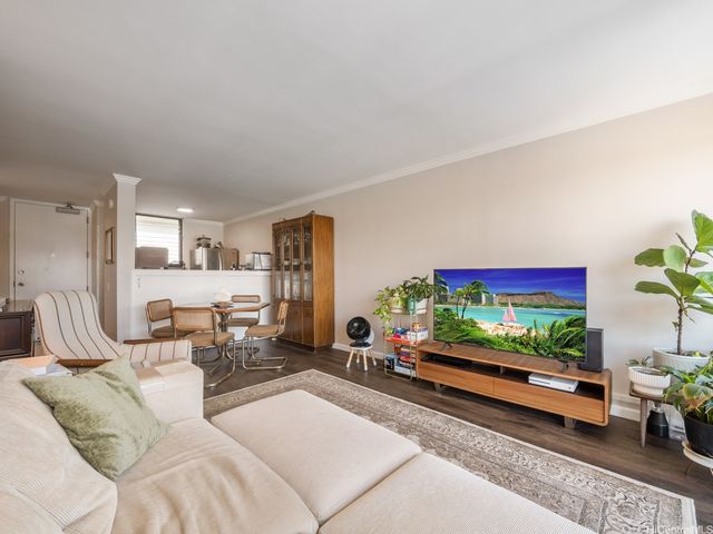 1561 Pensacola Street 1002, Honolulu, HI 96822
