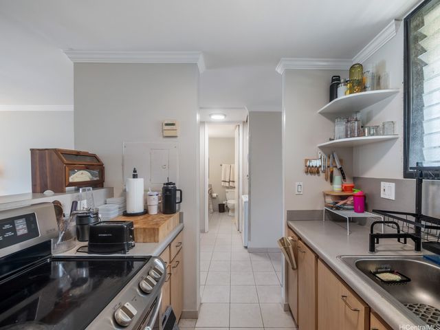 1561 Pensacola Street 1002, Honolulu, HI 96822