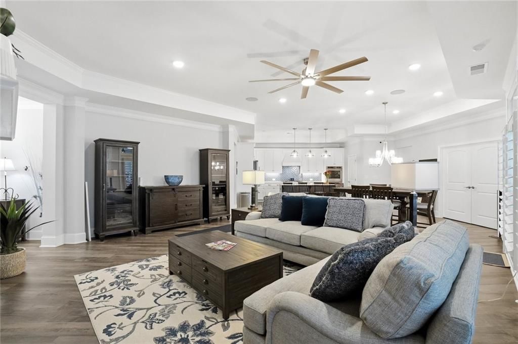 Image 11 of property listing at 5105 Dillingham Drive NW, Acworth, GA 30101