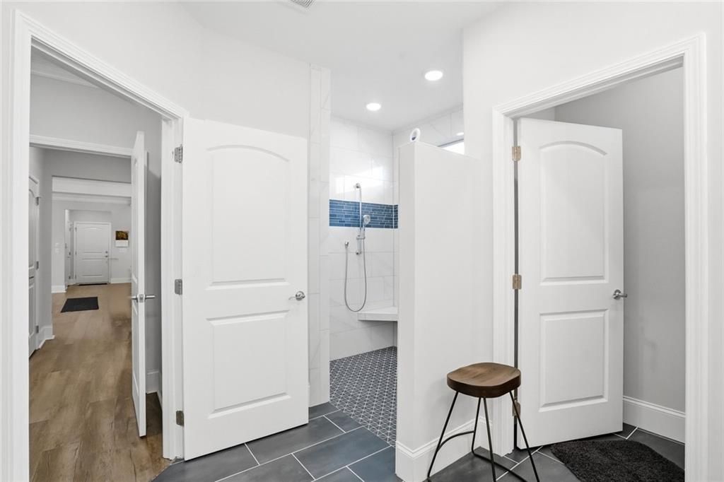 Image 28 of property listing at 5105 Dillingham Drive NW, Acworth, GA 30101