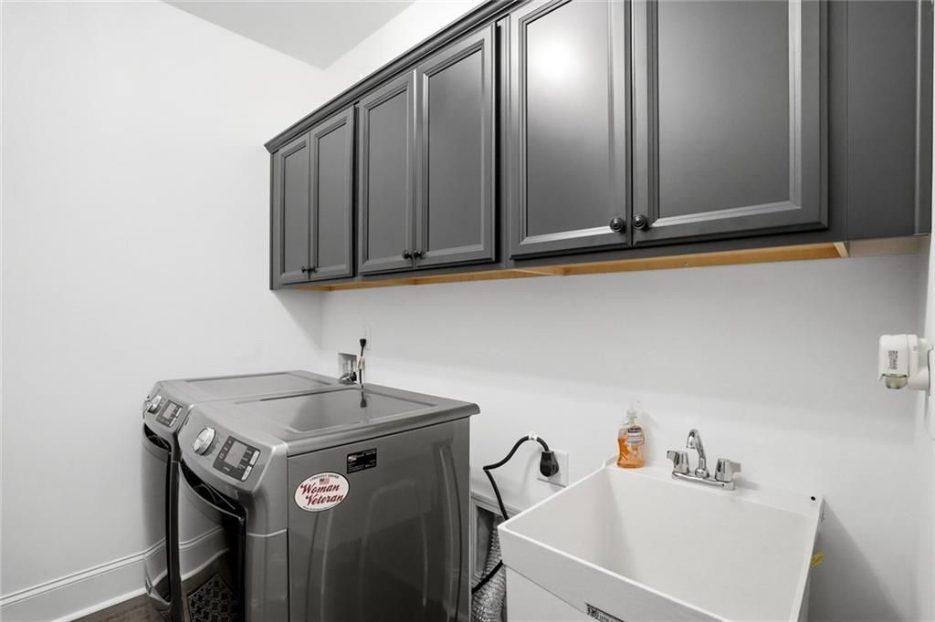 Image 32 of property listing at 5105 Dillingham Drive NW, Acworth, GA 30101